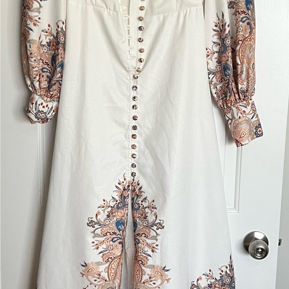 Gorgeous long sleeve dress - Picture 2 of 4